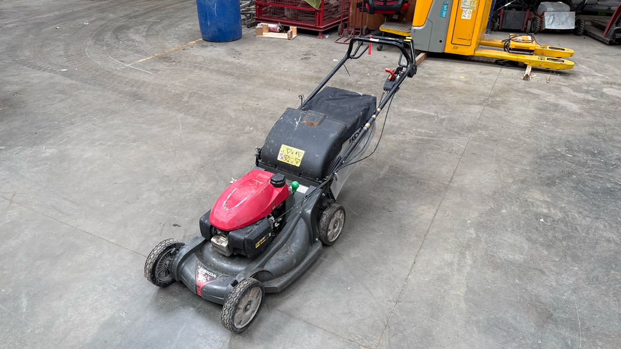 HONDA HRX537 C6HYEA - Zāles pļāvējs: foto 2 HONDA HRX537 C6HYEA - Zāles pļāvējs: foto 2