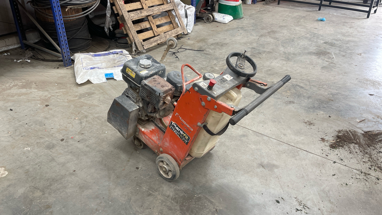 HUSQVARNA TS400LV, FLOOR SAW, PETROL (UNTESTED) - Celtniecības maisītājs: foto 2 HUSQVARNA TS400LV, FLOOR SAW, PETROL (UNTESTED) - Celtniecības maisītājs: foto 2