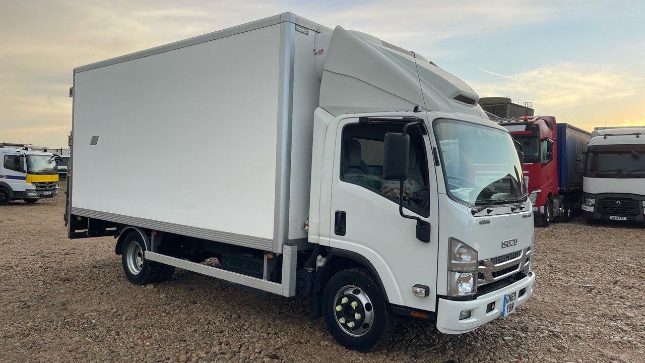ISUZU N75 150 - Kravas automašīna refrižerators: foto 1 ISUZU N75 150 - Kravas automašīna refrižerators: foto 1