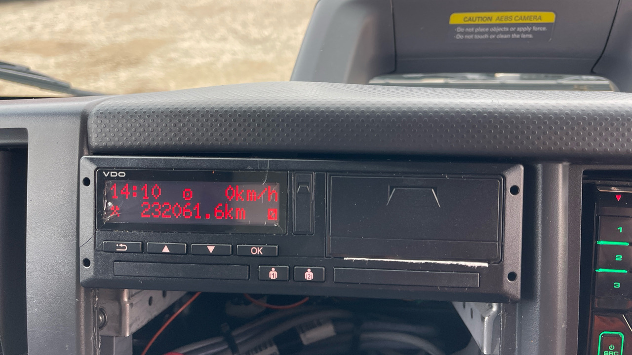 Kravas automašīna refrižerators ISUZU N75 190: foto 9