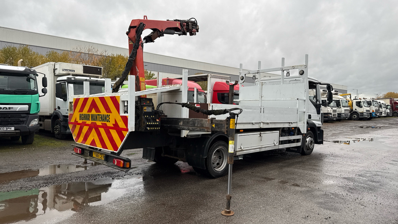 IVECO EUROCARGO 120-190 - Bortu kravas automašīna/ Platforma, Kravas auto ar manipulatoru: foto 4 IVECO EUROCARGO 120-190 - Bortu kravas automašīna/ Platforma, Kravas auto ar manipulatoru: foto 4