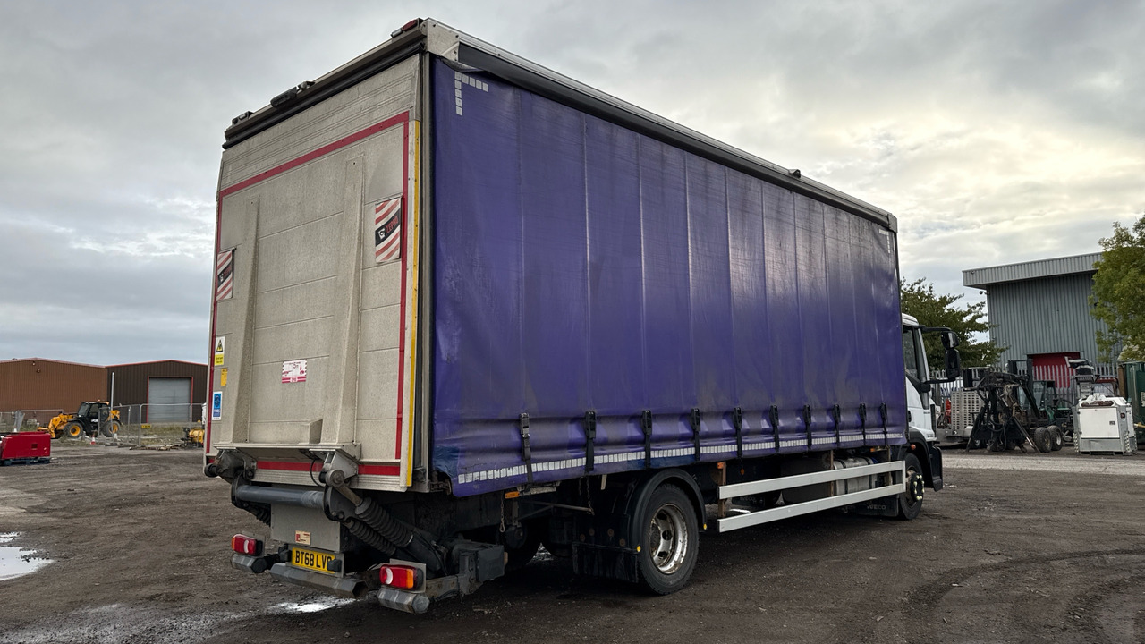IVECO EUROCARGO 120-210 - Kravas automašīna ar tentu: foto 4 IVECO EUROCARGO 120-210 - Kravas automašīna ar tentu: foto 4