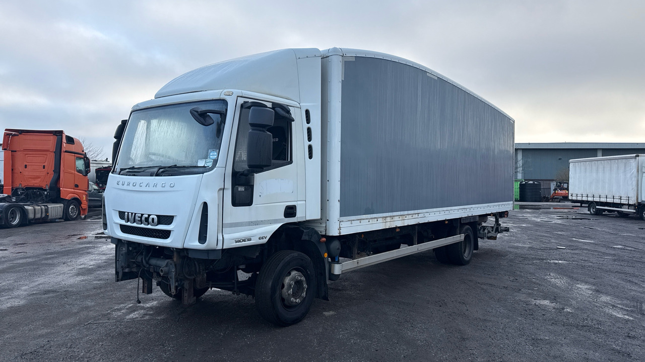 IVECO EUROCARGO 140E18 - Kravas automašīna ar slēgto virsbūvi: foto 2 IVECO EUROCARGO 140E18 - Kravas automašīna ar slēgto virsbūvi: foto 2