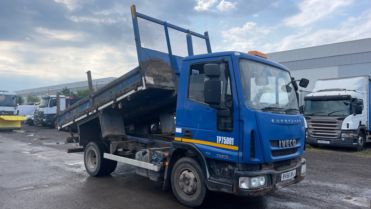 IVECO EUROCARGO 75E16S - Kravas automašīna pašizgāzējs: foto 2 IVECO EUROCARGO 75E16S - Kravas automašīna pašizgāzējs: foto 2