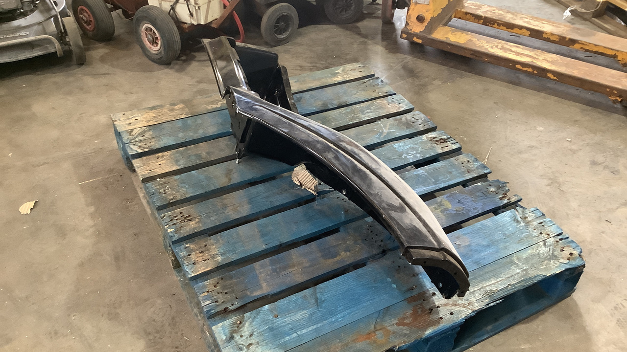 IVECO WHEEL ARCH & STEP - Celtniecības maisītājs: foto 2 IVECO WHEEL ARCH & STEP - Celtniecības maisītājs: foto 2