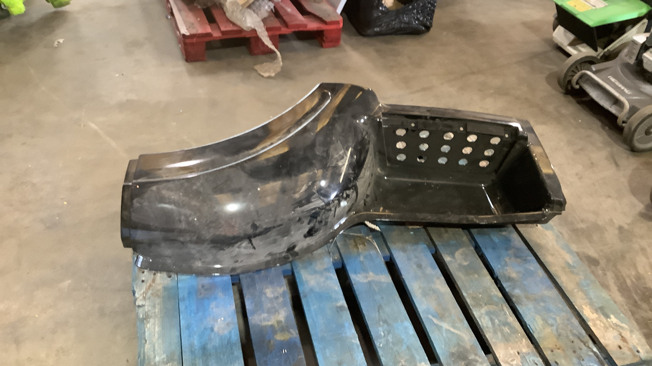 IVECO WHEEL ARCH & STEP - Celtniecības maisītājs: foto 1 IVECO WHEEL ARCH & STEP - Celtniecības maisītājs: foto 1