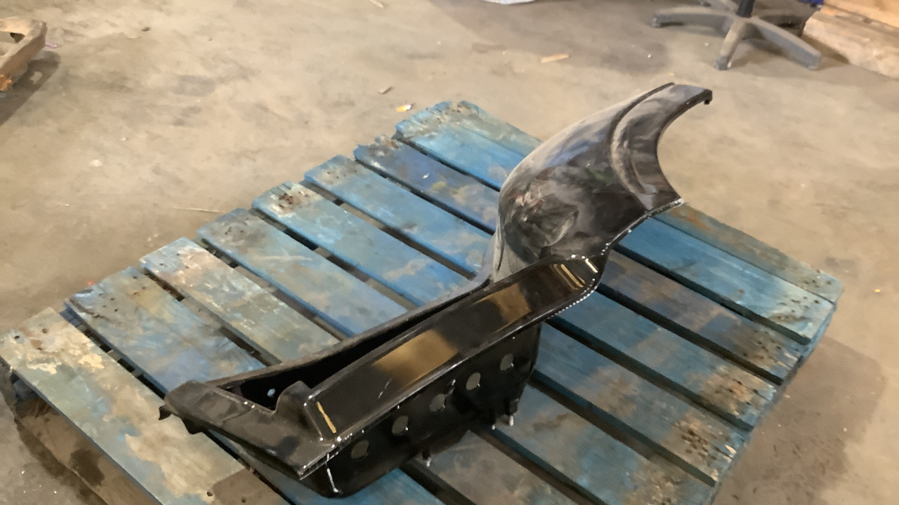 IVECO WHEEL ARCH & STEP - Celtniecības maisītājs: foto 4 IVECO WHEEL ARCH & STEP - Celtniecības maisītājs: foto 4