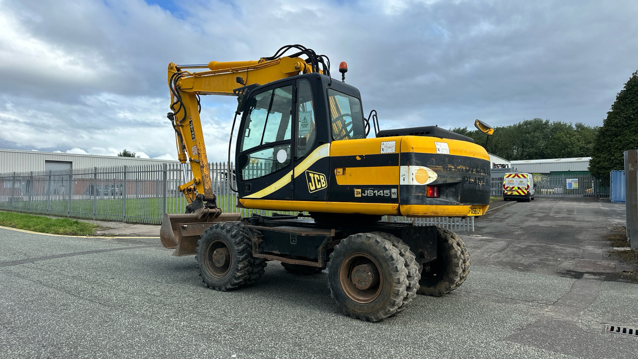 JCB - Riteņu ekskavators: foto 3 JCB - Riteņu ekskavators: foto 3