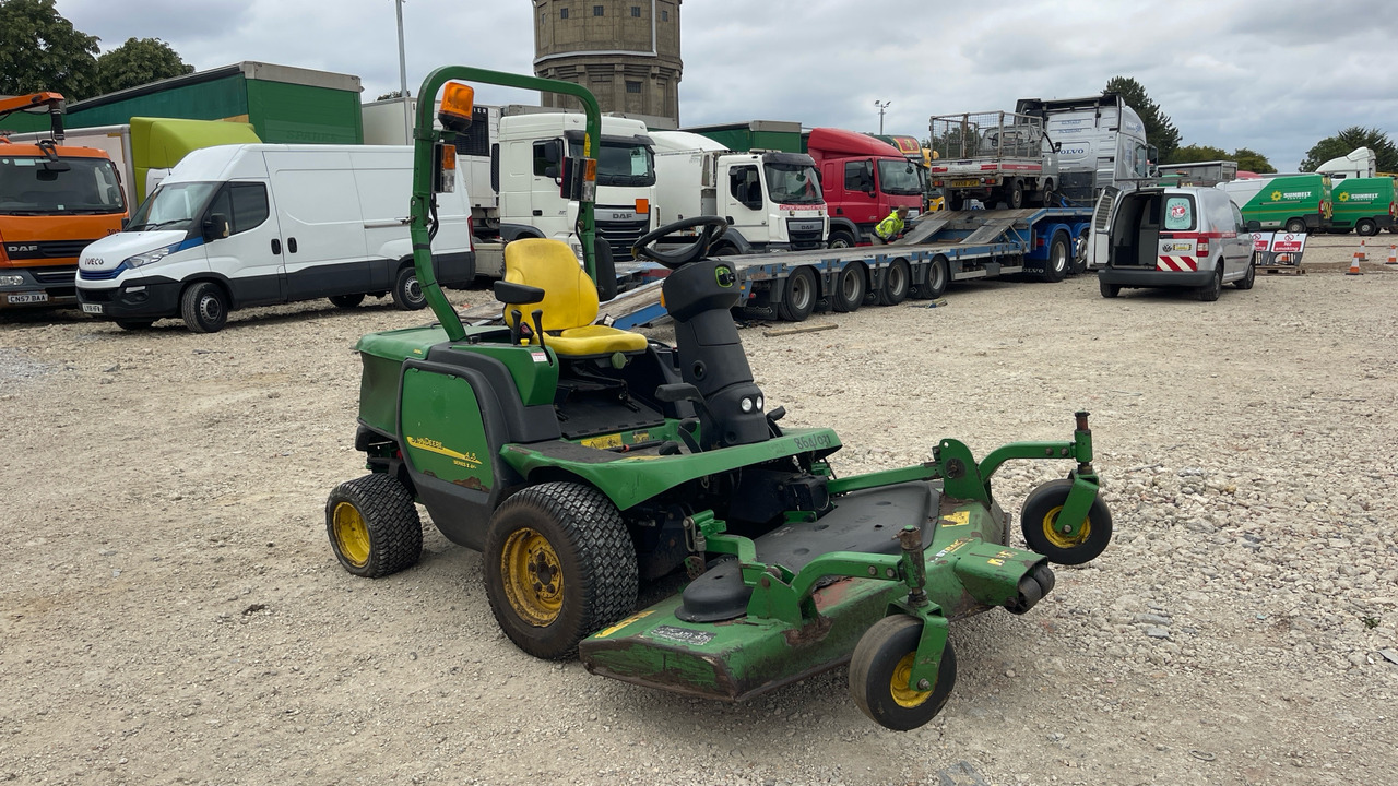 JOHN DEERE 1435 SERIES - Zāles pļāvējs: foto 1 JOHN DEERE 1435 SERIES - Zāles pļāvējs: foto 1