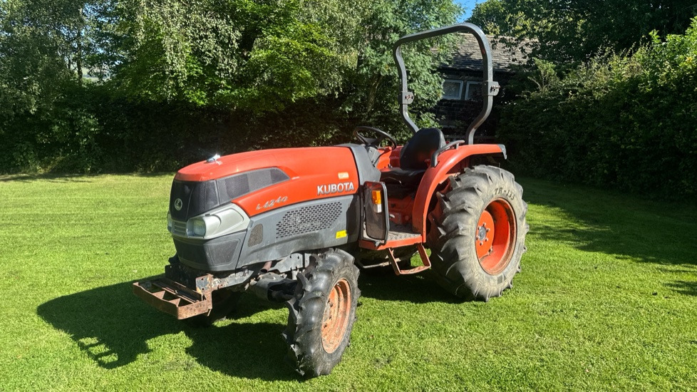 KUBOTA L4240 - Traktors: foto 2 KUBOTA L4240 - Traktors: foto 2