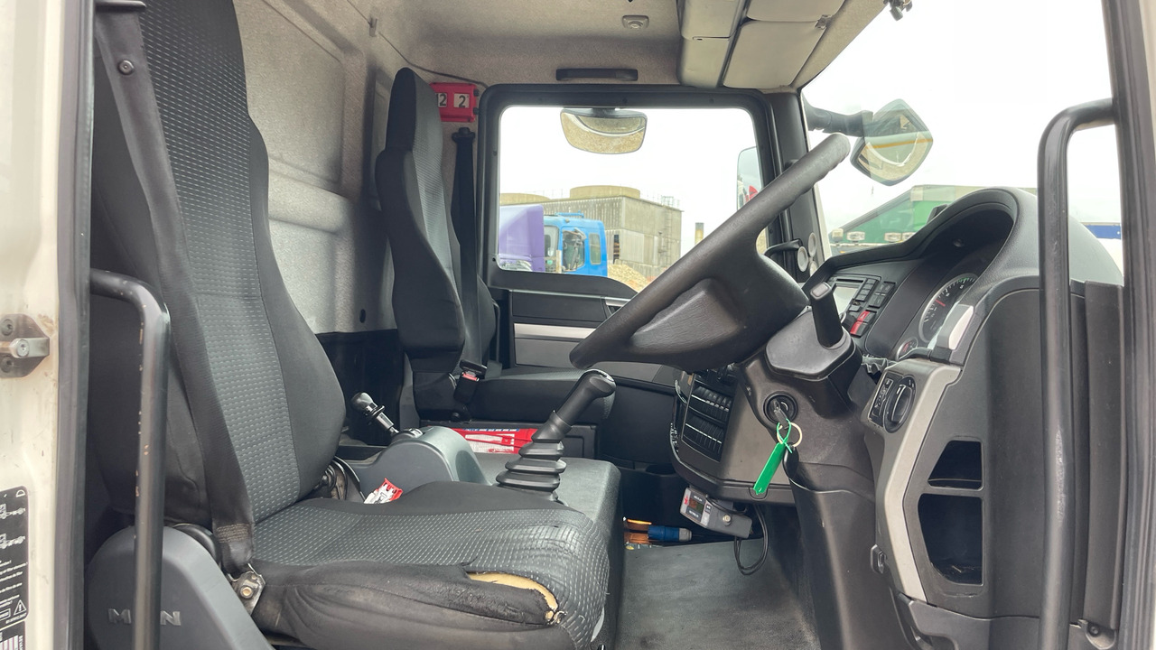 MAN TGL 7.150 - Kravas automašīna ar slēgto virsbūvi: foto 5 MAN TGL 7.150 - Kravas automašīna ar slēgto virsbūvi: foto 5