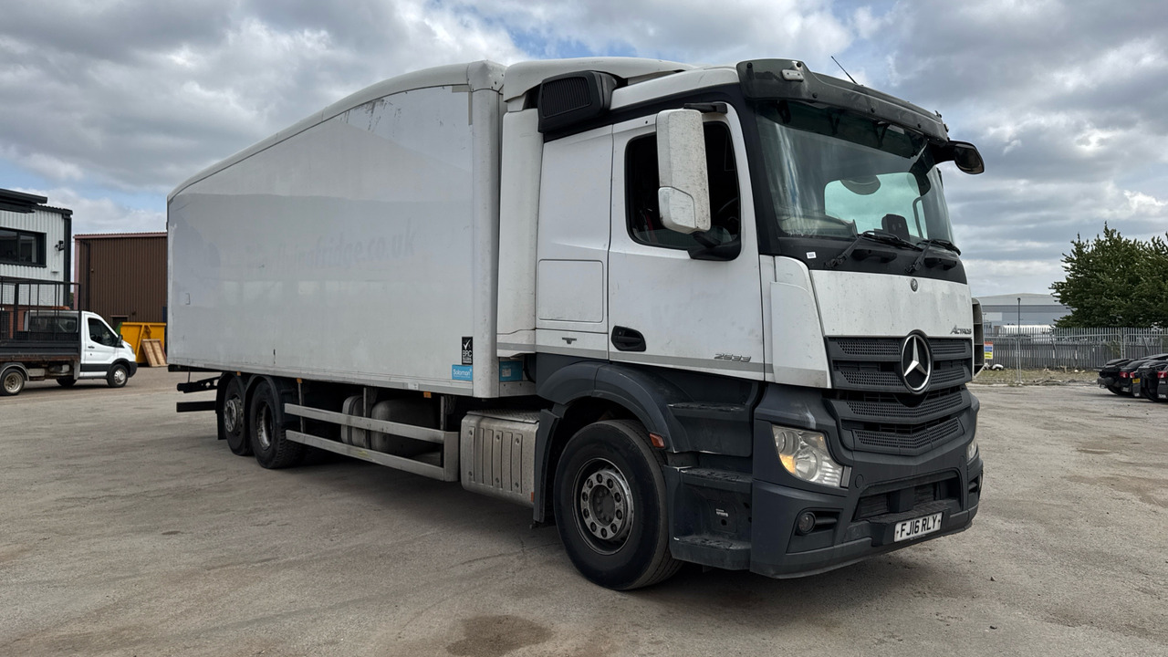 MERCEDES-BENZ ACTROS 2533 - Kravas automašīna refrižerators: foto 1 MERCEDES-BENZ ACTROS 2533 - Kravas automašīna refrižerators: foto 1