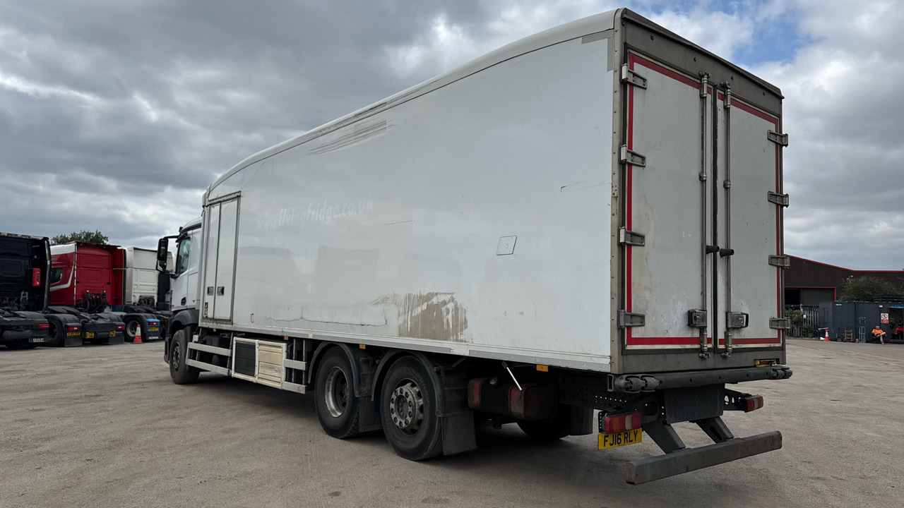 MERCEDES-BENZ ACTROS 2533 - Kravas automašīna refrižerators: foto 3 MERCEDES-BENZ ACTROS 2533 - Kravas automašīna refrižerators: foto 3