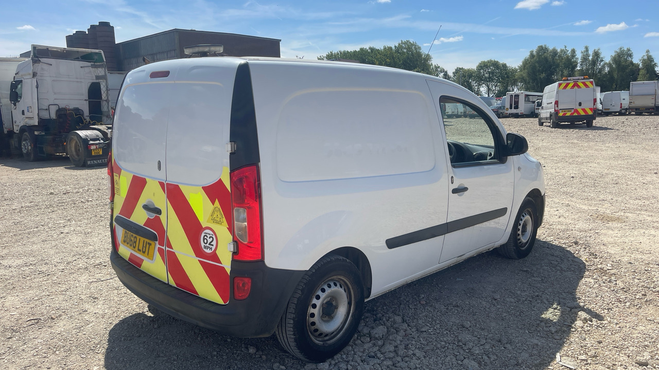 MERCEDES-BENZ CITAN 109 CDI - Mazs furgons: foto 4 MERCEDES-BENZ CITAN 109 CDI - Mazs furgons: foto 4