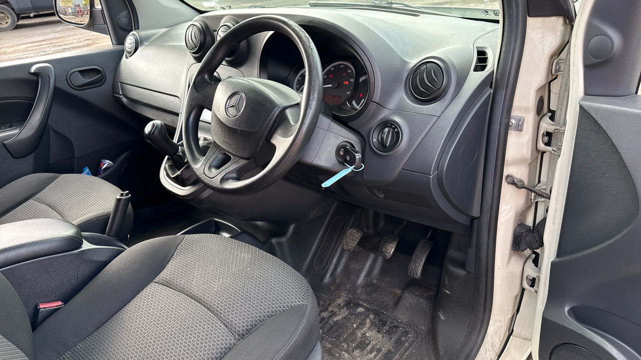 MERCEDES-BENZ CITAN 109 CDI BLUEEFFICIENCY - Mazs furgons: foto 5 MERCEDES-BENZ CITAN 109 CDI BLUEEFFICIENCY - Mazs furgons: foto 5
