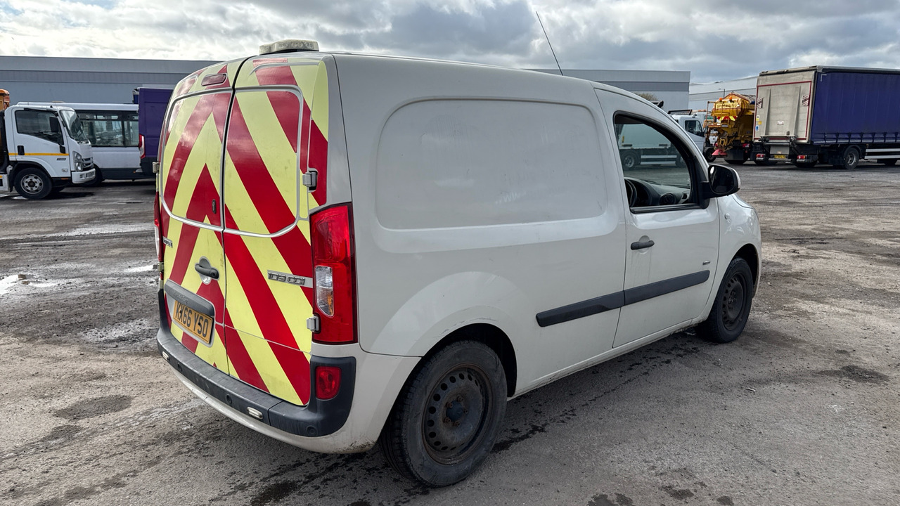 MERCEDES-BENZ CITAN 109 CDI BLUEEFFICIENCY - Mazs furgons: foto 4 MERCEDES-BENZ CITAN 109 CDI BLUEEFFICIENCY - Mazs furgons: foto 4