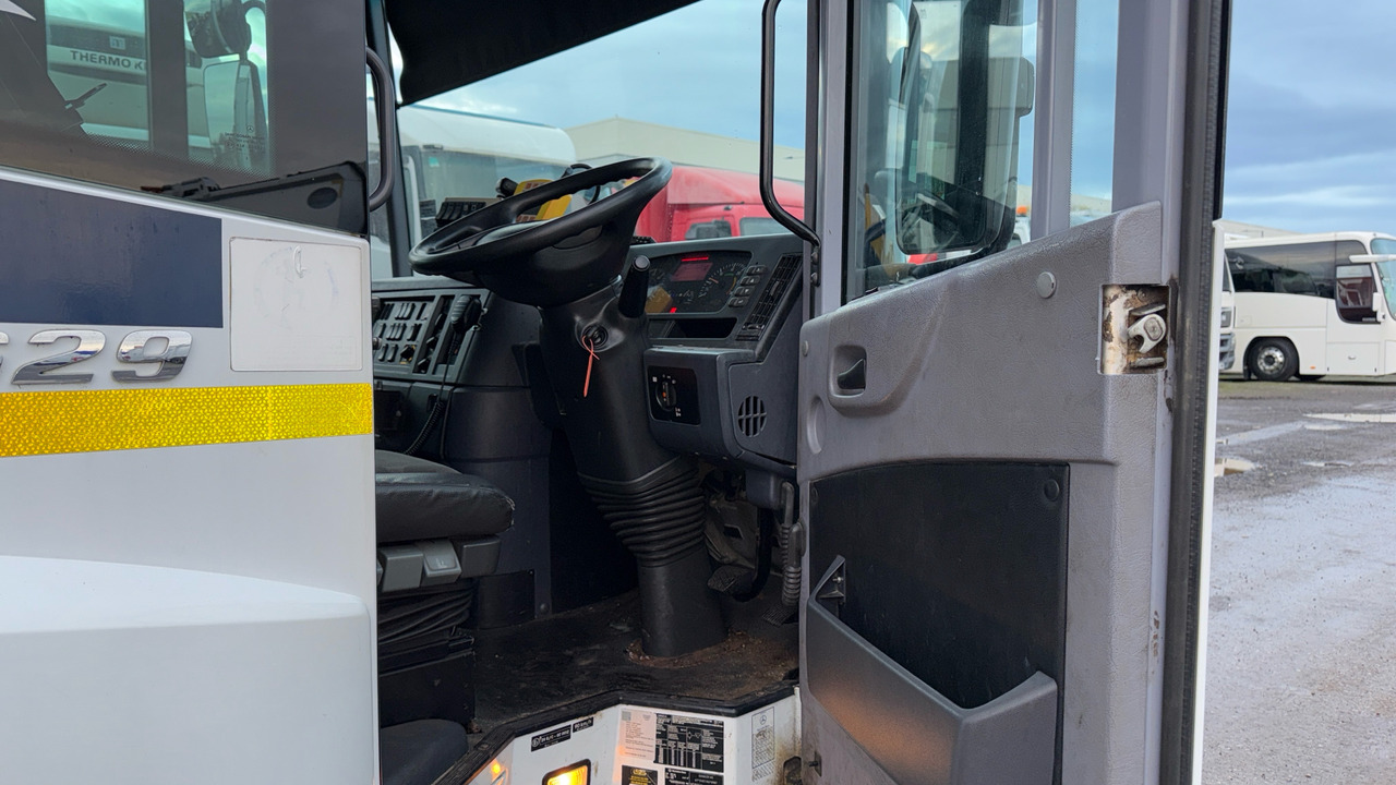 MERCEDES-BENZ ECONIC 2629 - Bortu kravas automašīna/ Platforma: foto 5 MERCEDES-BENZ ECONIC 2629 - Bortu kravas automašīna/ Platforma: foto 5