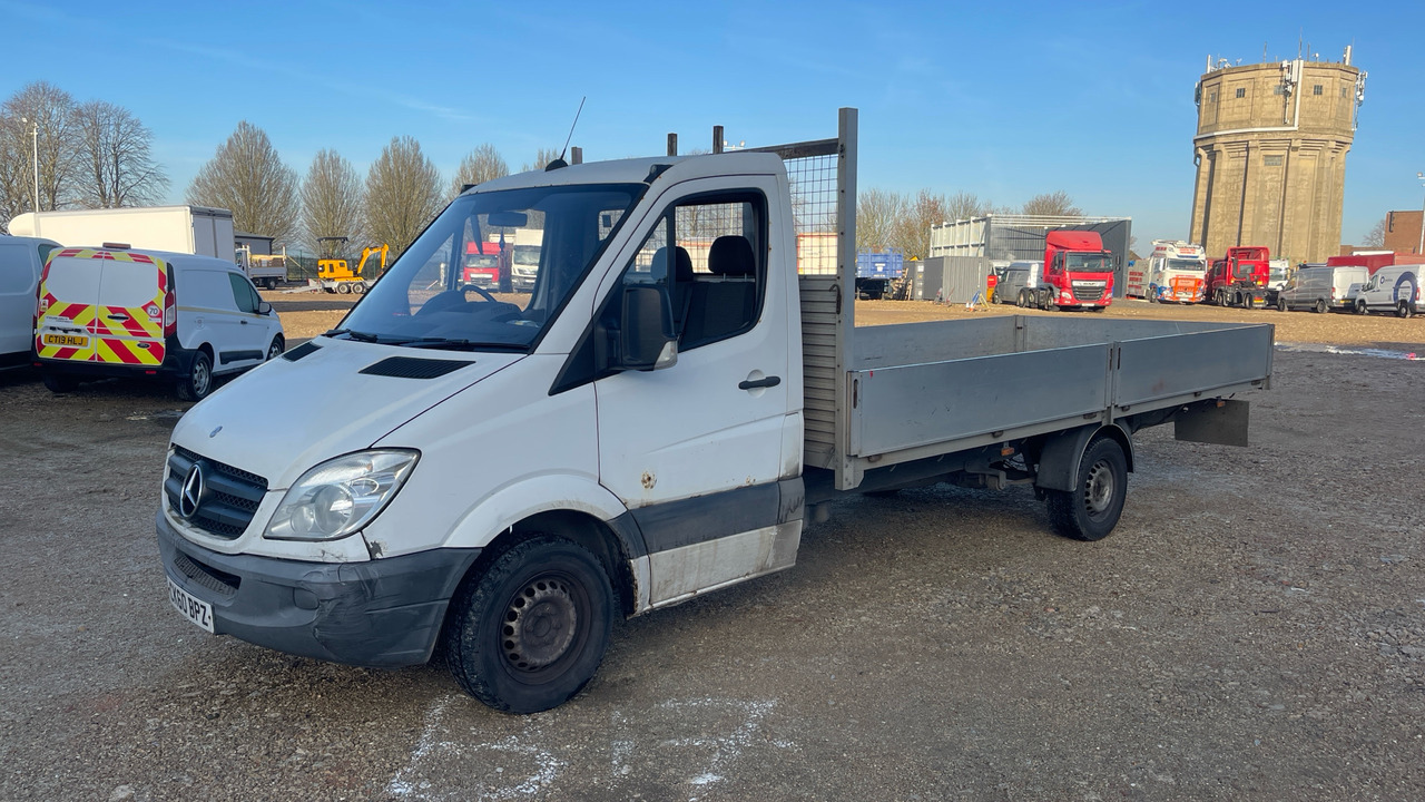 MERCEDES-BENZ SPRINTER 313 CDI - Automašīna ar kravas platformu: foto 2 MERCEDES-BENZ SPRINTER 313 CDI - Automašīna ar kravas platformu: foto 2