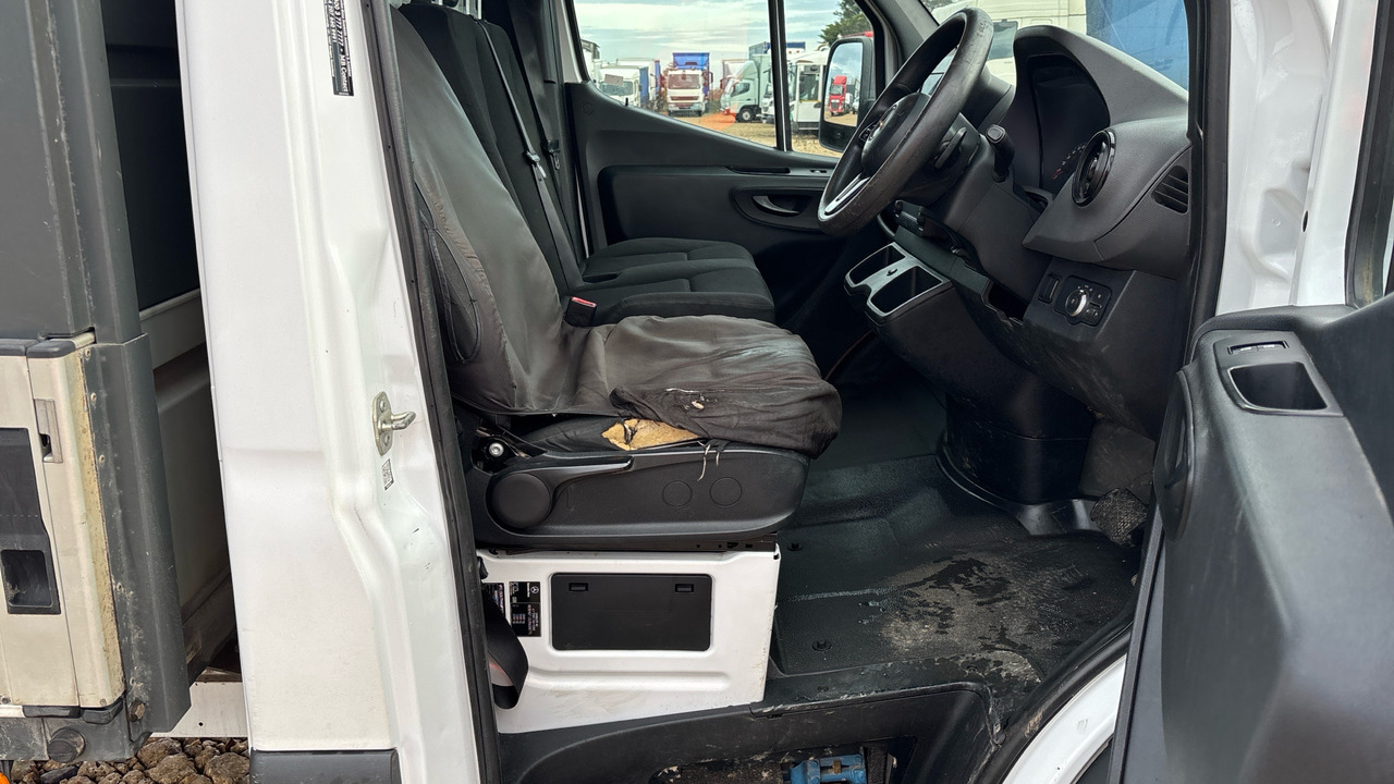 MERCEDES-BENZ SPRINTER 314 CDI - Automašīna ar kravas platformu: foto 5 MERCEDES-BENZ SPRINTER 314 CDI - Automašīna ar kravas platformu: foto 5
