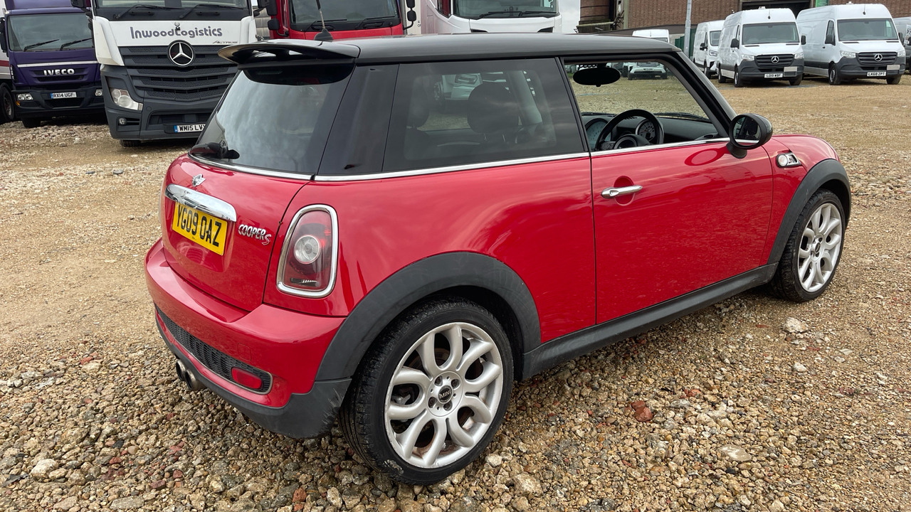 MINI COOPER COOPER S - Hečbeks: foto 4 MINI COOPER COOPER S - Hečbeks: foto 4