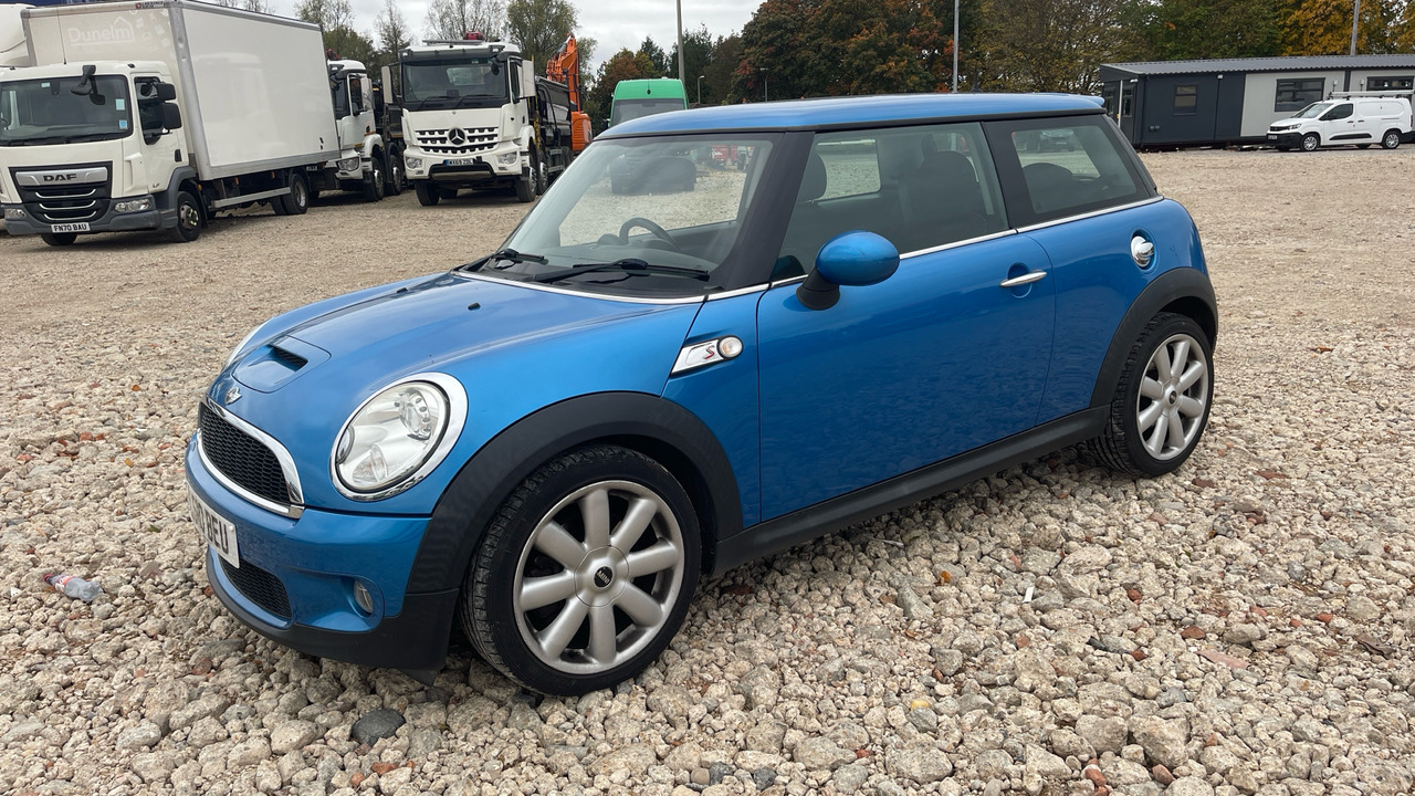 MINI COOPER S 1.6 - Hečbeks: foto 2 MINI COOPER S 1.6 - Hečbeks: foto 2