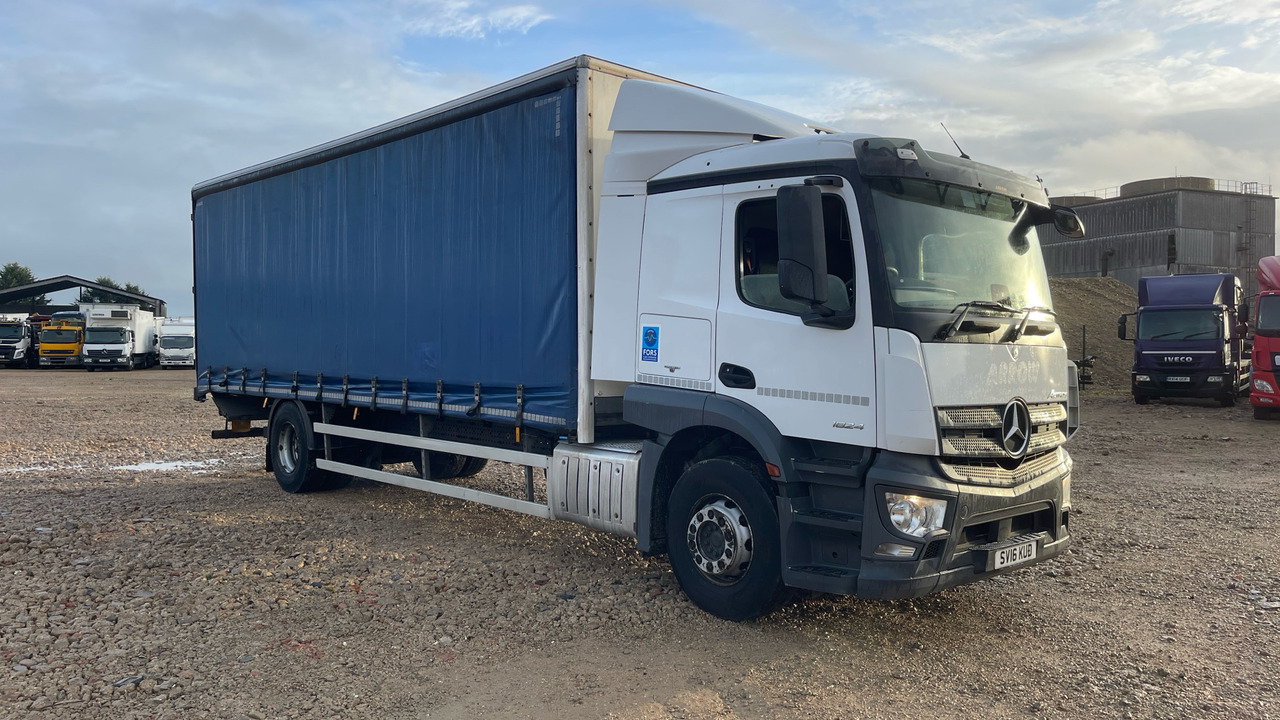 Mercedes-Benz Actros 1824 - Kravas automašīna ar tentu: foto 1 Mercedes-Benz Actros 1824 - Kravas automašīna ar tentu: foto 1