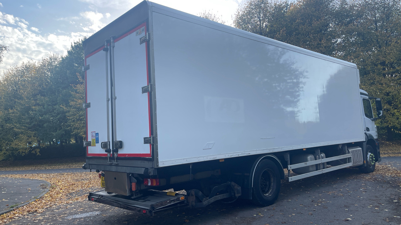 Mercedes-Benz Antos 1827 - Kravas automašīna refrižerators: foto 4 Mercedes-Benz Antos 1827 - Kravas automašīna refrižerators: foto 4