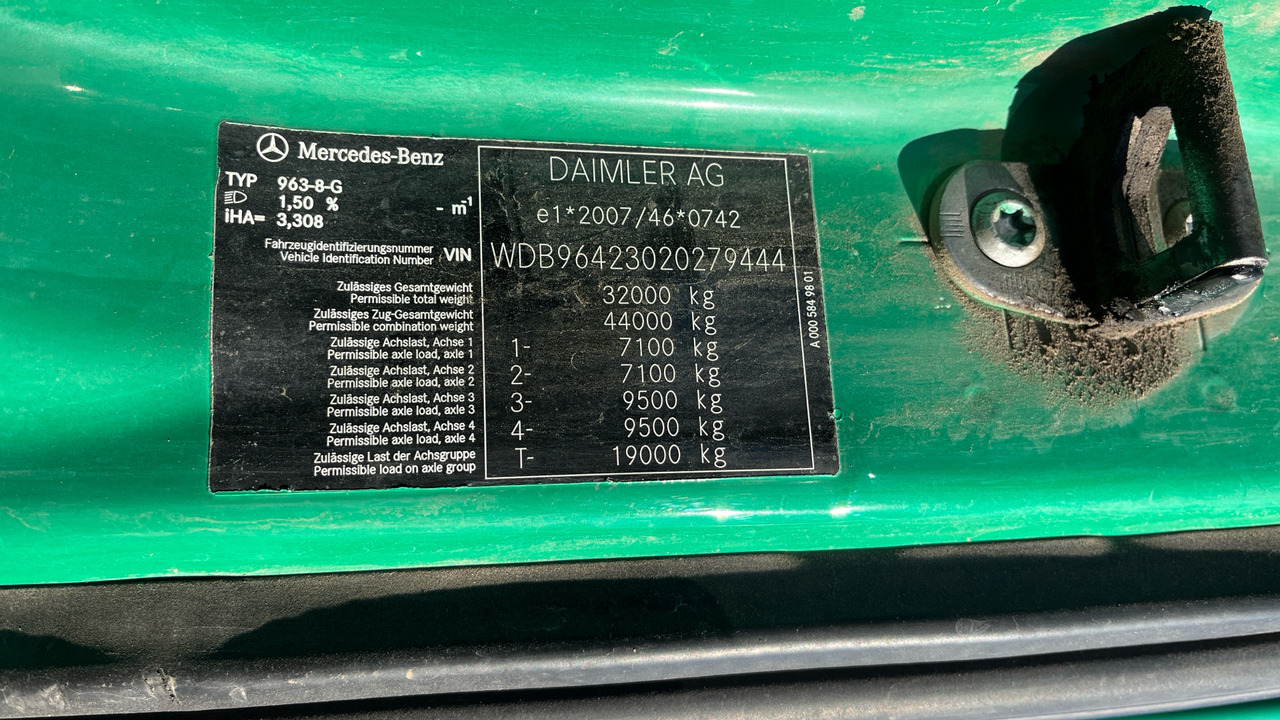 Kravas automašīna pašizgāzējs Mercedes-Benz Arocs 3240: foto 10 Kravas automašīna pašizgāzējs Mercedes-Benz Arocs 3240: foto 10