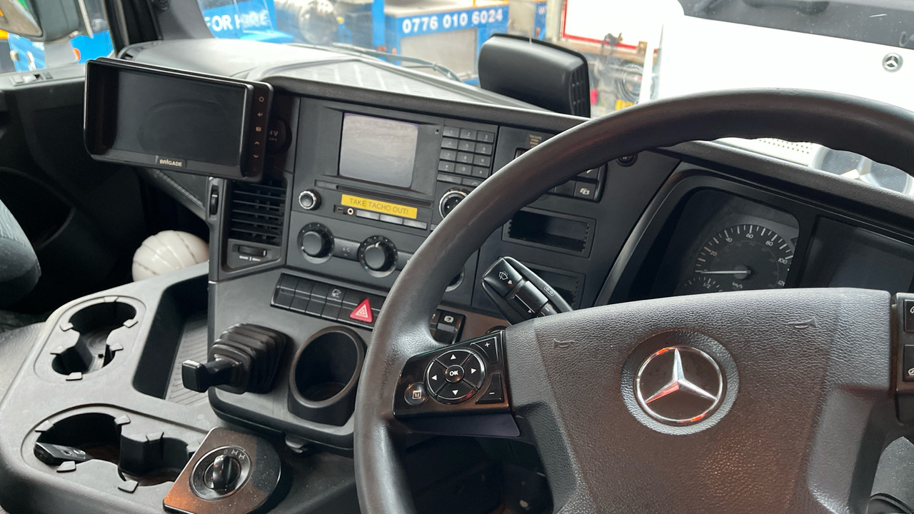 Kravas automašīna pašizgāzējs Mercedes-Benz Arocs 3240: foto 26 Kravas automašīna pašizgāzējs Mercedes-Benz Arocs 3240: foto 26