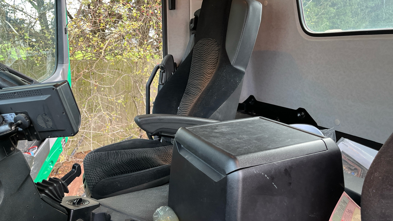 Kravas automašīna pašizgāzējs Mercedes-Benz Arocs 3240: foto 21 Kravas automašīna pašizgāzējs Mercedes-Benz Arocs 3240: foto 21