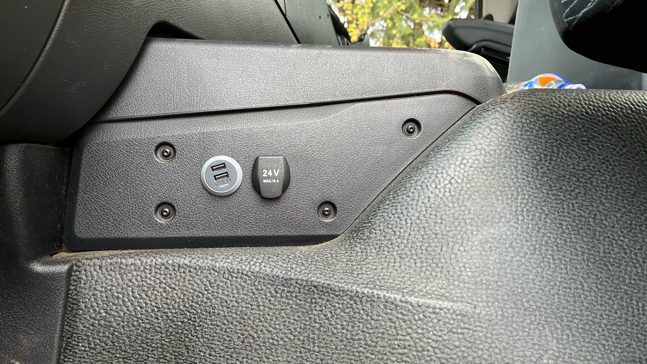 Kravas automašīna pašizgāzējs Mercedes-Benz Arocs 3240: foto 22 Kravas automašīna pašizgāzējs Mercedes-Benz Arocs 3240: foto 22