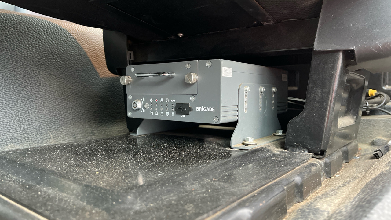 Kravas automašīna pašizgāzējs Mercedes-Benz Arocs 3240: foto 23 Kravas automašīna pašizgāzējs Mercedes-Benz Arocs 3240: foto 23