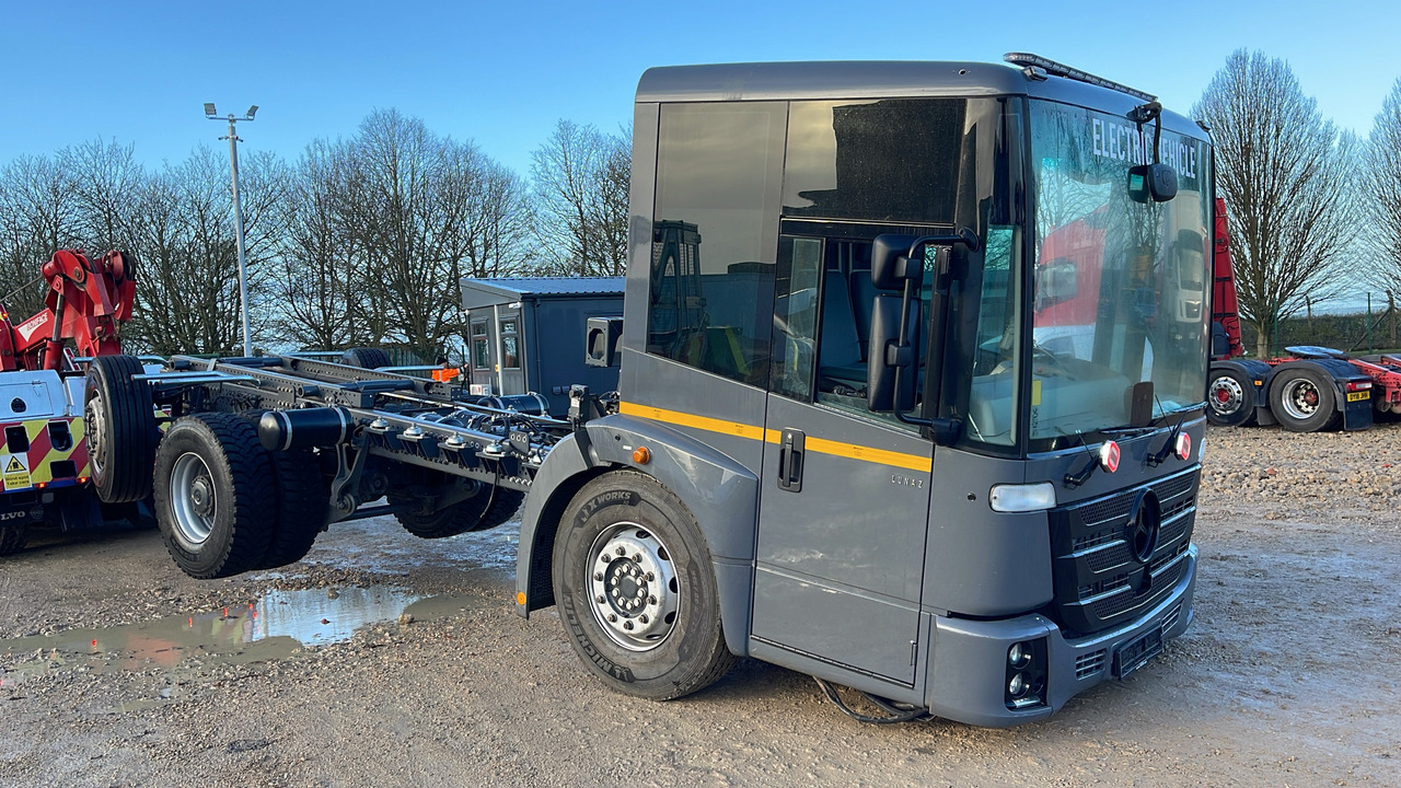 Mercedes-Benz Econic - Šasija kravas automašīna, Elektriskais kravas auto: foto 1 Mercedes-Benz Econic - Šasija kravas automašīna, Elektriskais kravas auto: foto 1