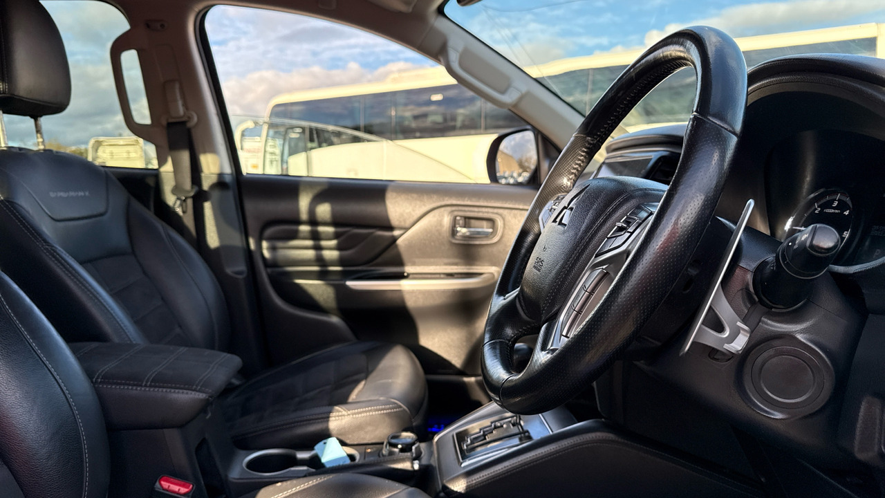 Mitsubishi L200 DI-D 2.3 Barbarian X 150PS - Pikaps, Kravas-pasažieru furgons: foto 5 Mitsubishi L200 DI-D 2.3 Barbarian X 150PS - Pikaps, Kravas-pasažieru furgons: foto 5