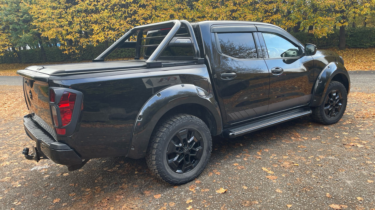 Nissan Navara 2.3 dCi 190 - Pikaps, Kravas-pasažieru furgons: foto 4 Nissan Navara 2.3 dCi 190 - Pikaps, Kravas-pasažieru furgons: foto 4