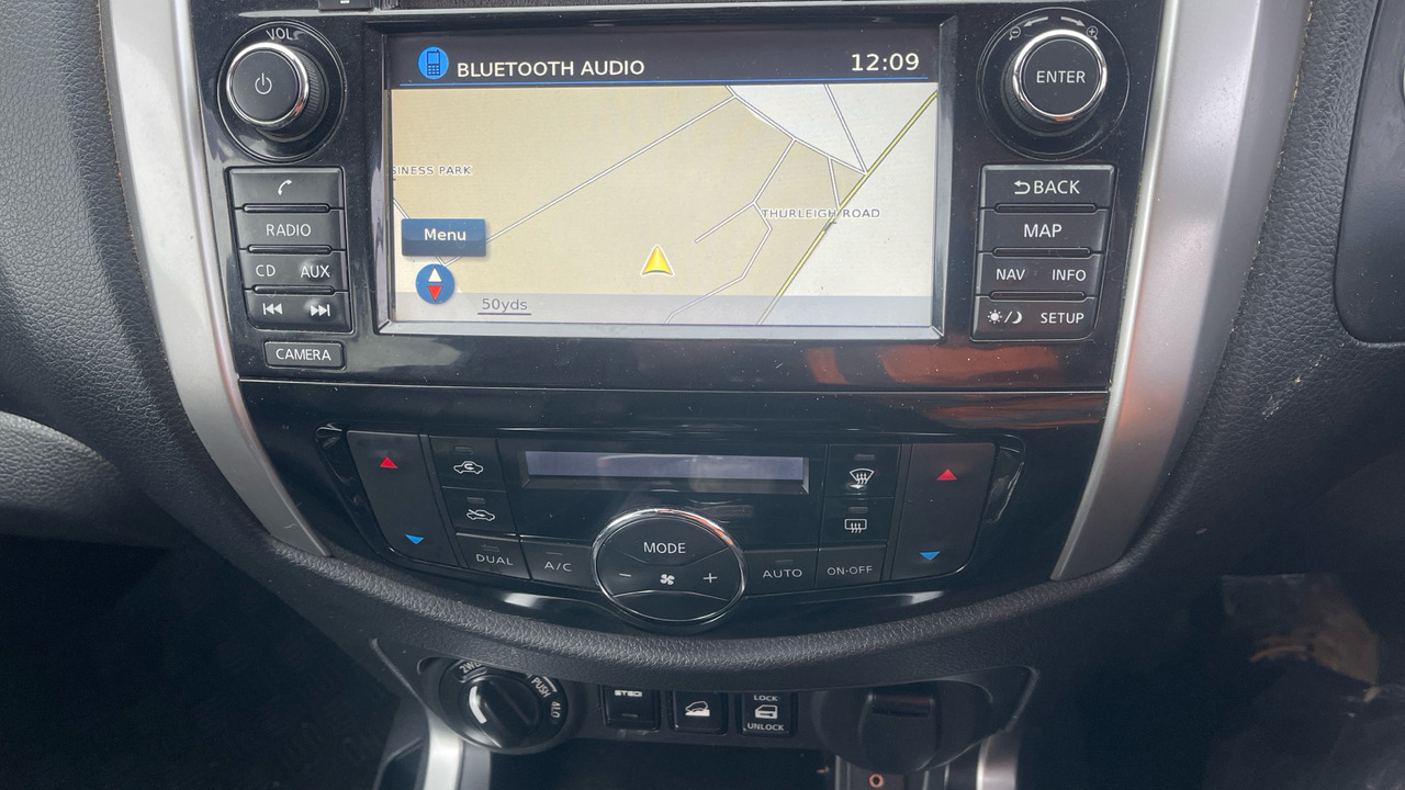 Pikaps, Kravas-pasažieru furgons Nissan Navara TEKNA 2.3 DCI 190PS: foto 7