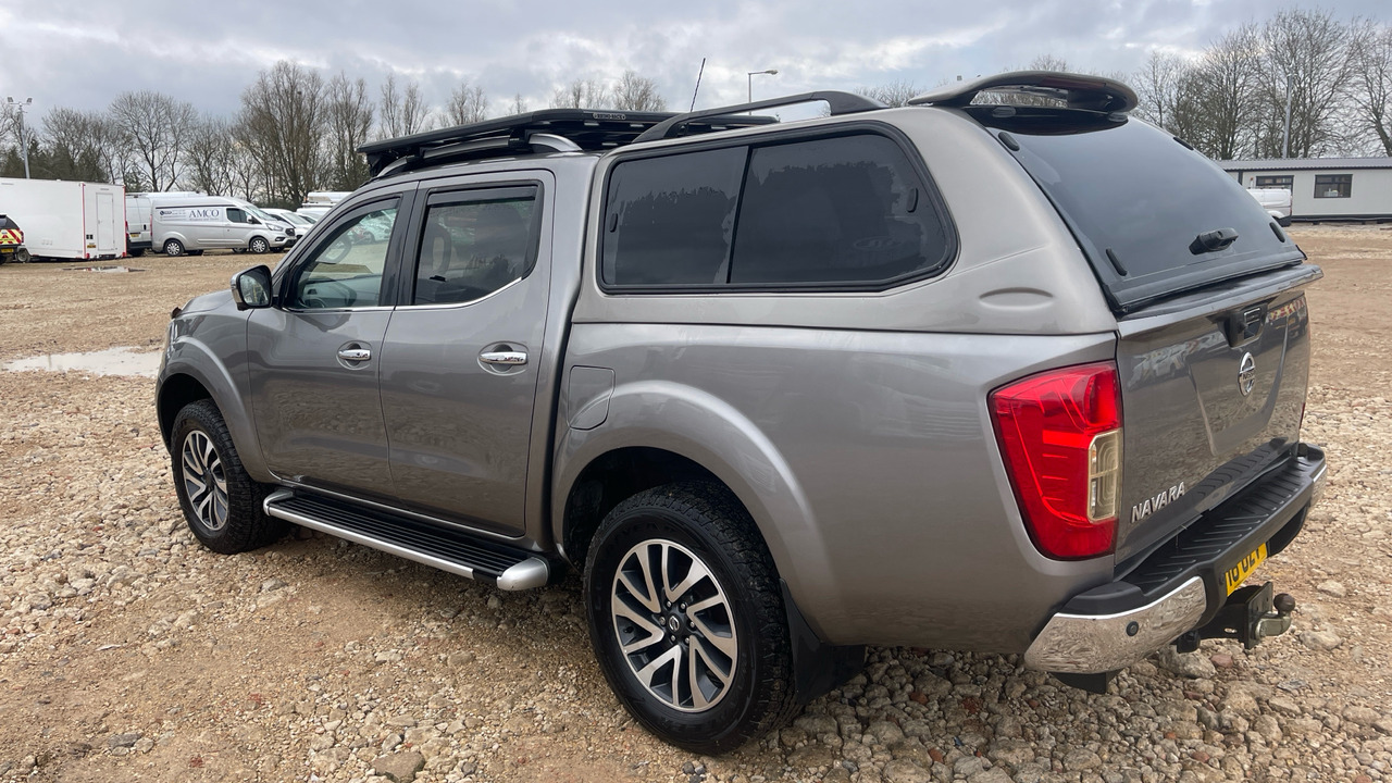 Nissan Navara TEKNA 2.3 DCI 190PS - Pikaps, Kravas-pasažieru furgons: foto 3 Nissan Navara TEKNA 2.3 DCI 190PS - Pikaps, Kravas-pasažieru furgons: foto 3