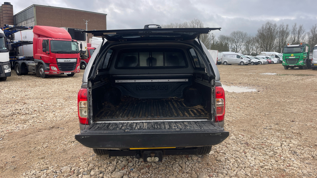 Pikaps, Kravas-pasažieru furgons Nissan Navara TEKNA 2.3 DCI 190PS: foto 10