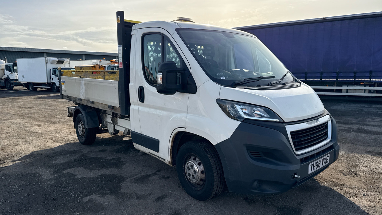 PEUGEOT BOXER 355 2.0 BlueHDi 130ps - Komercauto pašizgāzējs: foto 2 PEUGEOT BOXER 355 2.0 BlueHDi 130ps - Komercauto pašizgāzējs: foto 2