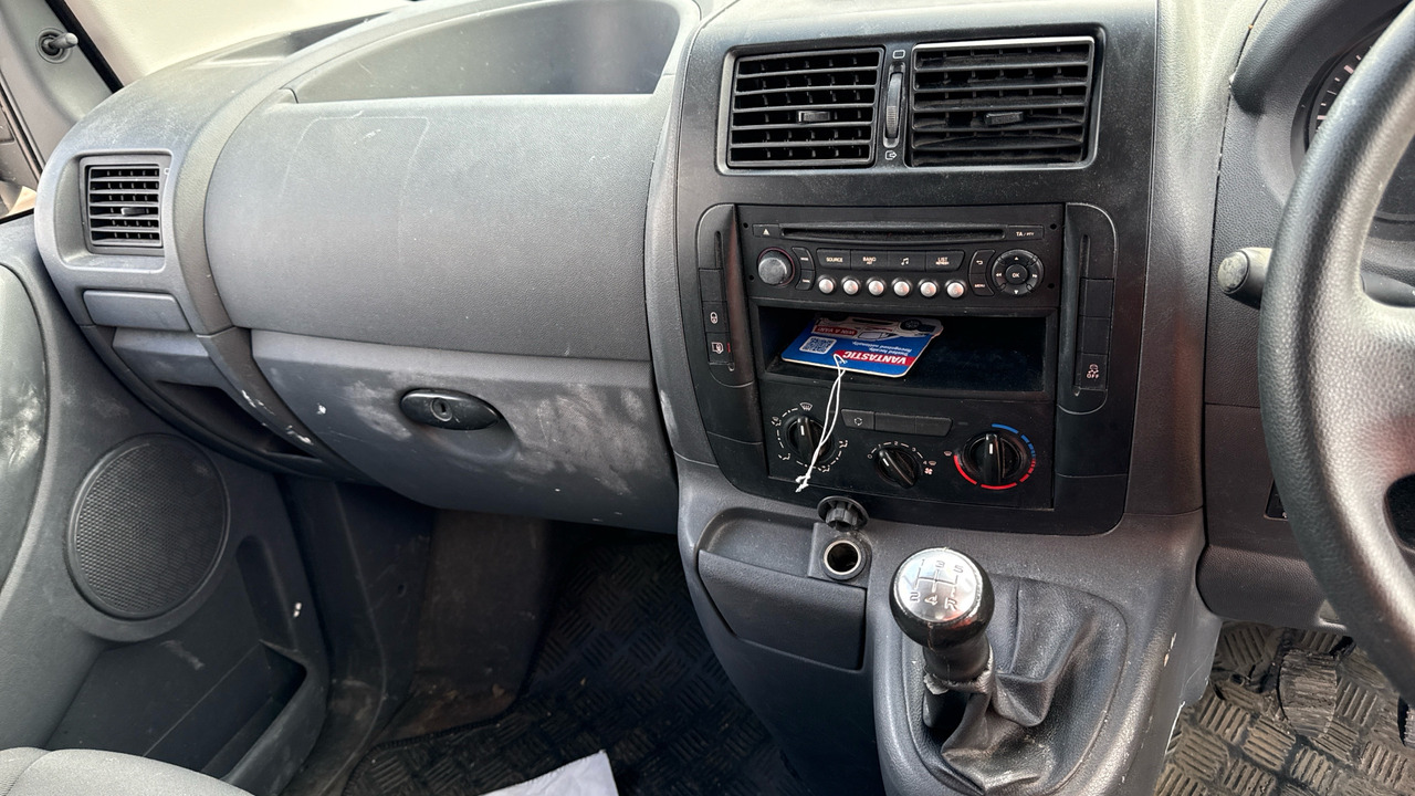 Mazs furgons PEUGEOT EXPERT 1000 1.6 HDI 90PS: foto 7