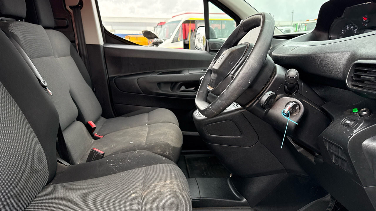 PEUGEOT PARTNER 1000 1.5 BlueHDi 100PS - Mazs furgons: foto 5 PEUGEOT PARTNER 1000 1.5 BlueHDi 100PS - Mazs furgons: foto 5