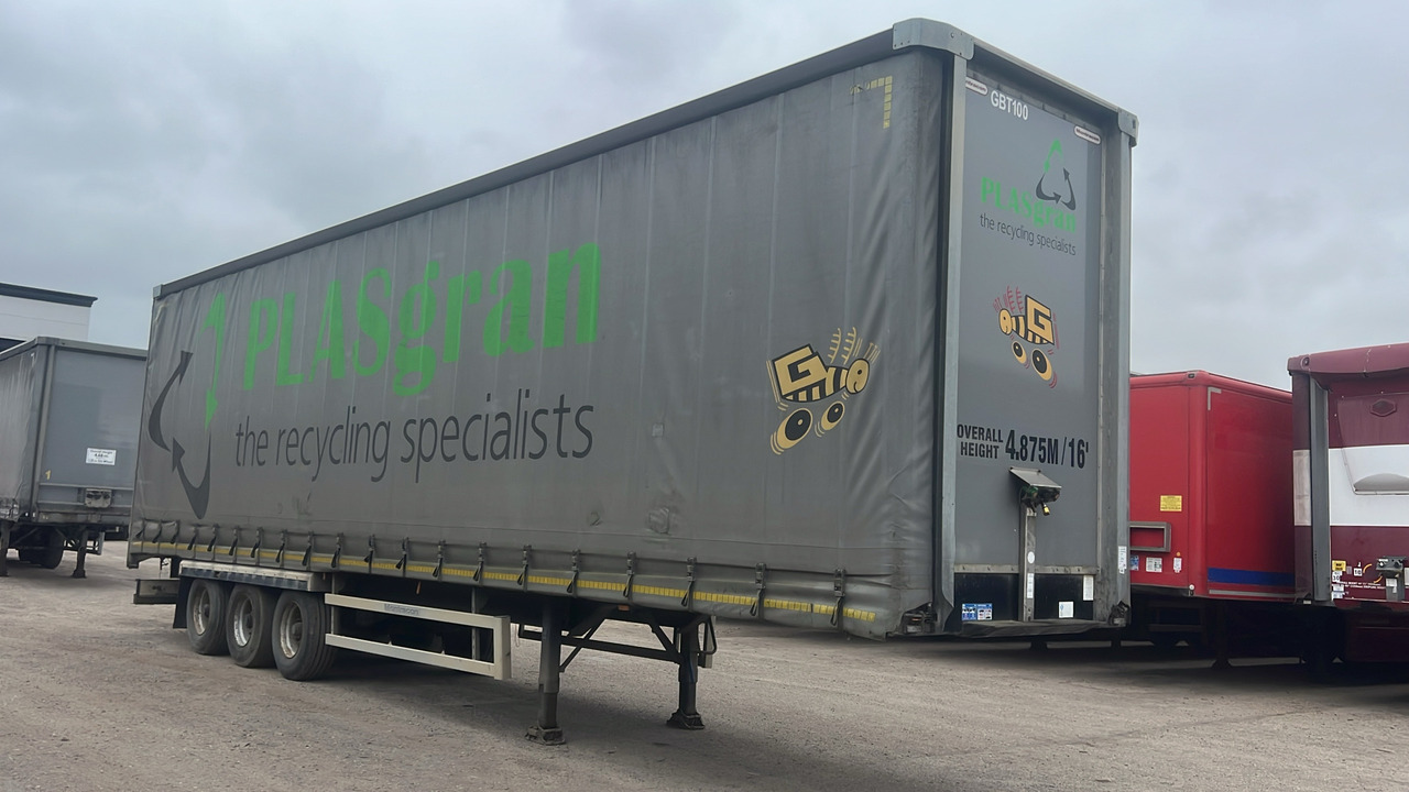 MONTRACON CURTAINSIDE - Piekabe: foto 1 MONTRACON CURTAINSIDE - Piekabe: foto 1