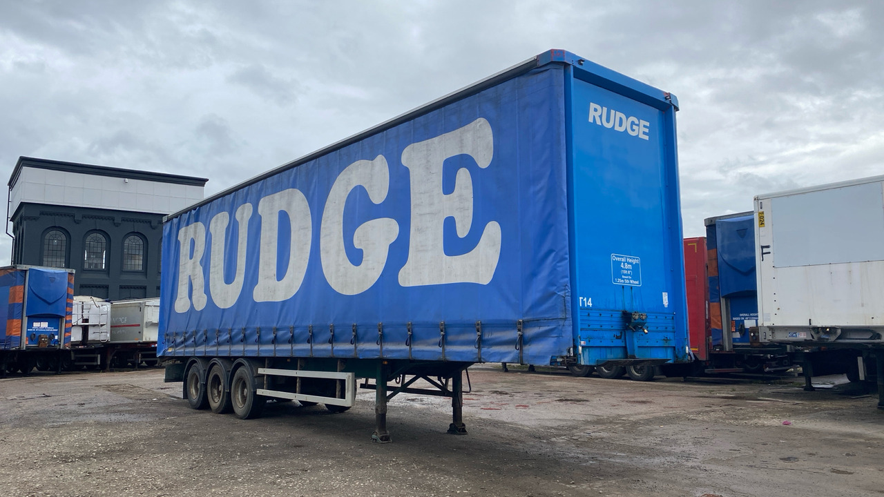 MONTRACON CURTAINSIDE - Piekabe: foto 2 MONTRACON CURTAINSIDE - Piekabe: foto 2
