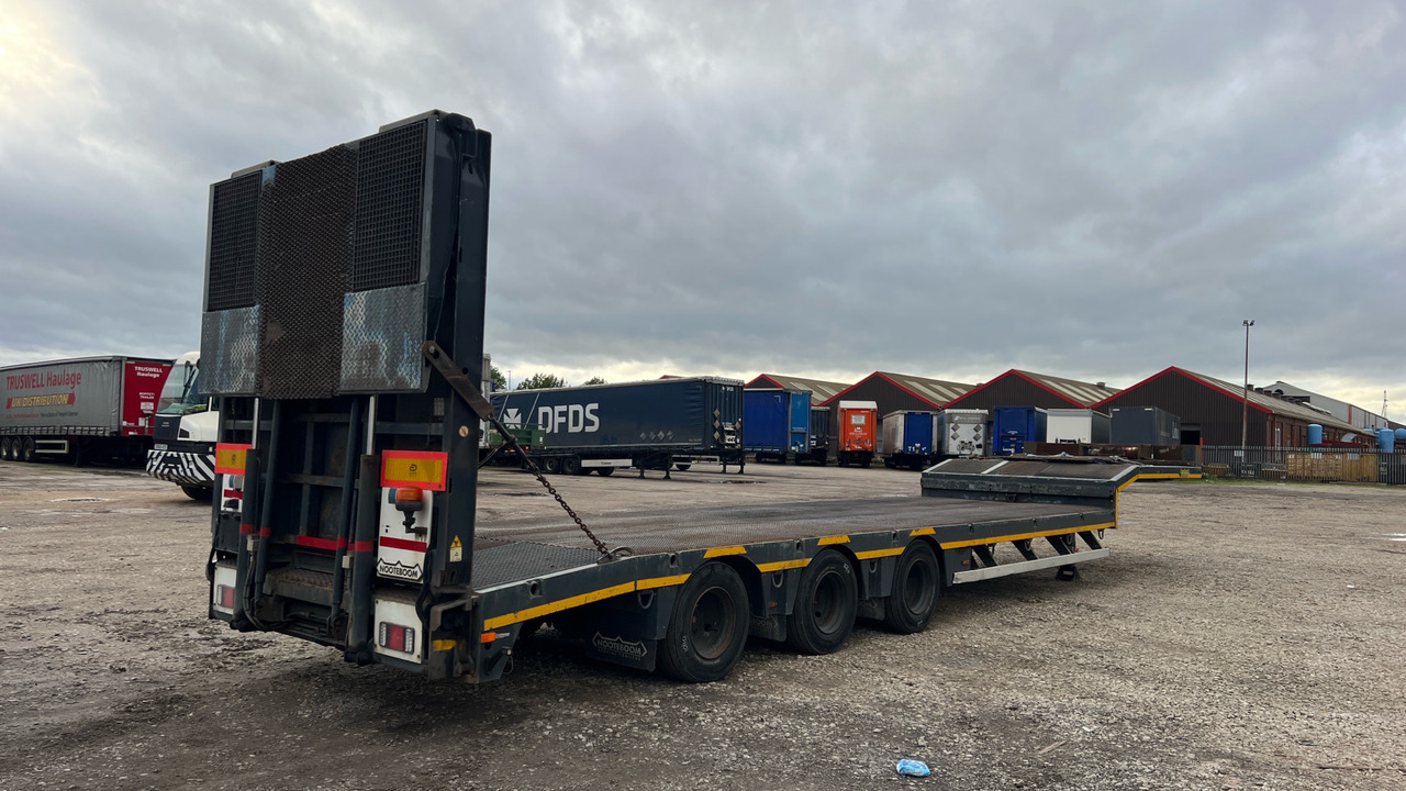 NOOTEBOOM MACHINE CARRIER STEPFRAME - Piekabe: foto 5 NOOTEBOOM MACHINE CARRIER STEPFRAME - Piekabe: foto 5