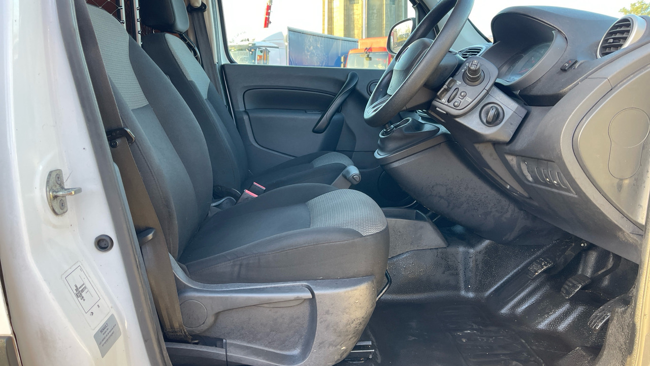 RENAULT KANGOO 1.5 DCI 95PS - Mazs furgons: foto 5 RENAULT KANGOO 1.5 DCI 95PS - Mazs furgons: foto 5