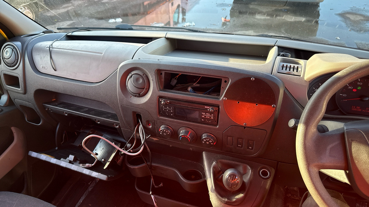 Ātrās palīdzības mašīna RENAULT MASTER 150.39: foto 7