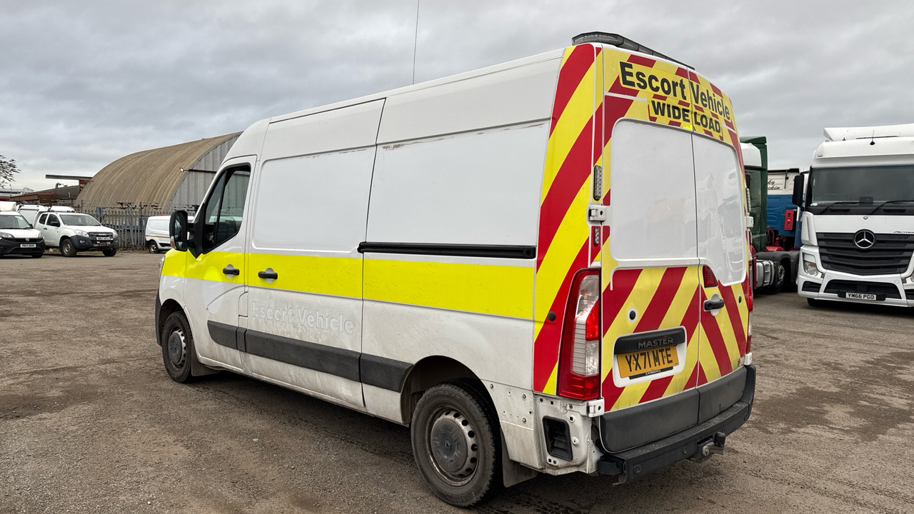 RENAULT MASTER 35 2.3 - Kravas mikroautobuss: foto 3 RENAULT MASTER 35 2.3 - Kravas mikroautobuss: foto 3