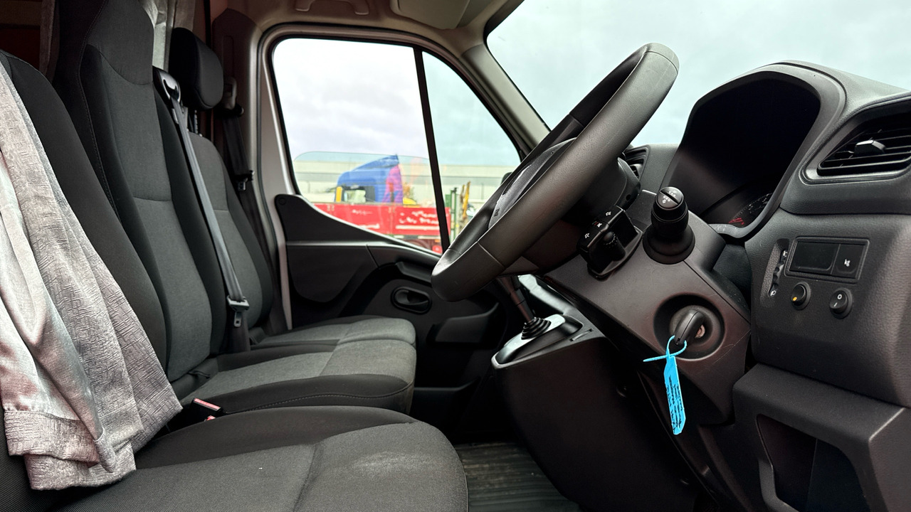 RENAULT MASTER 35 2.3 - Kravas mikroautobuss: foto 5 RENAULT MASTER 35 2.3 - Kravas mikroautobuss: foto 5