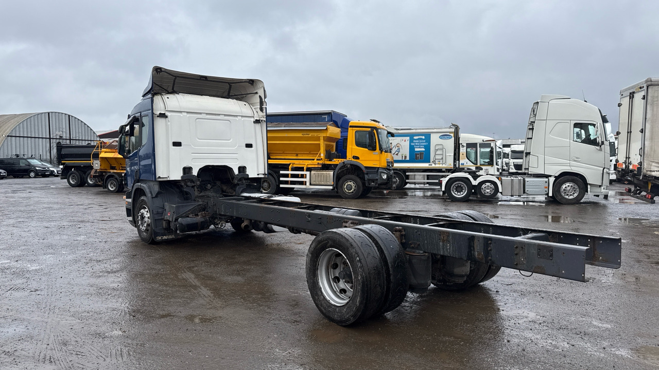 SCANIA P 230 - Šasija kravas automašīna: foto 3 SCANIA P 230 - Šasija kravas automašīna: foto 3