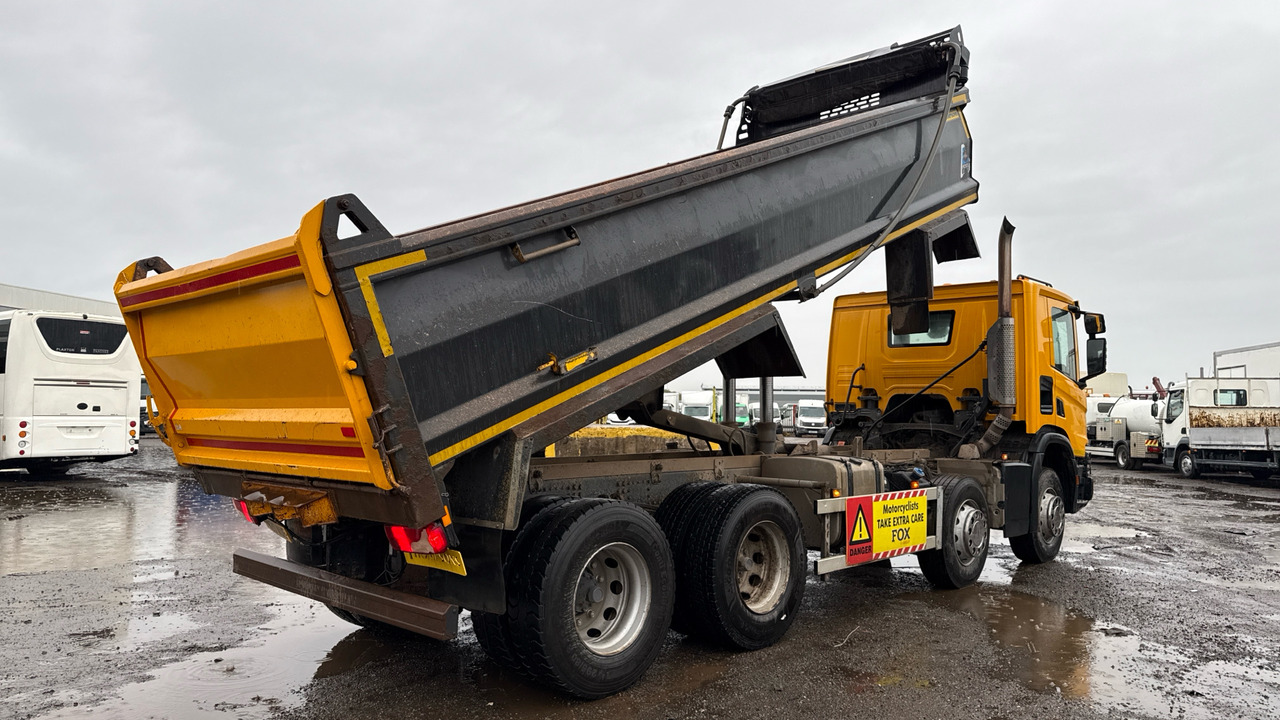 SCANIA P 410 XT - Kravas automašīna pašizgāzējs: foto 4 SCANIA P 410 XT - Kravas automašīna pašizgāzējs: foto 4